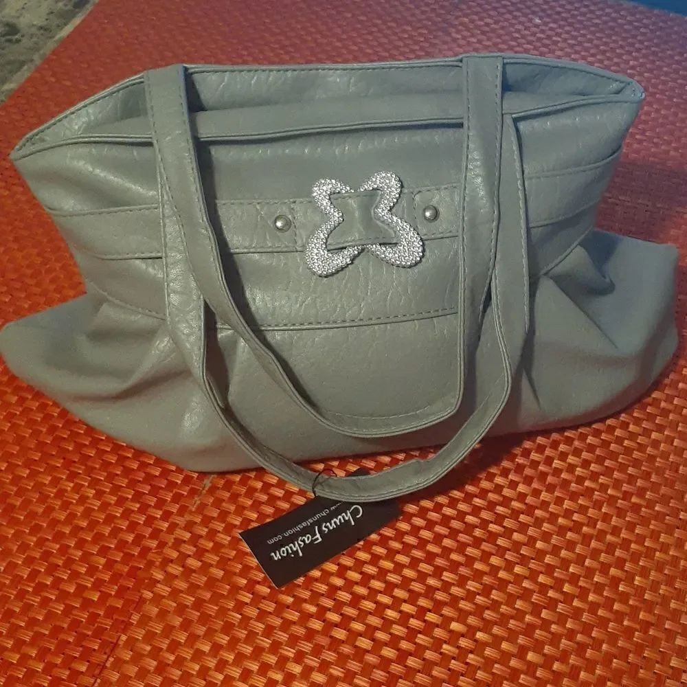 New Gray Tote Purse With Silver Embellishments Women's NWT‎